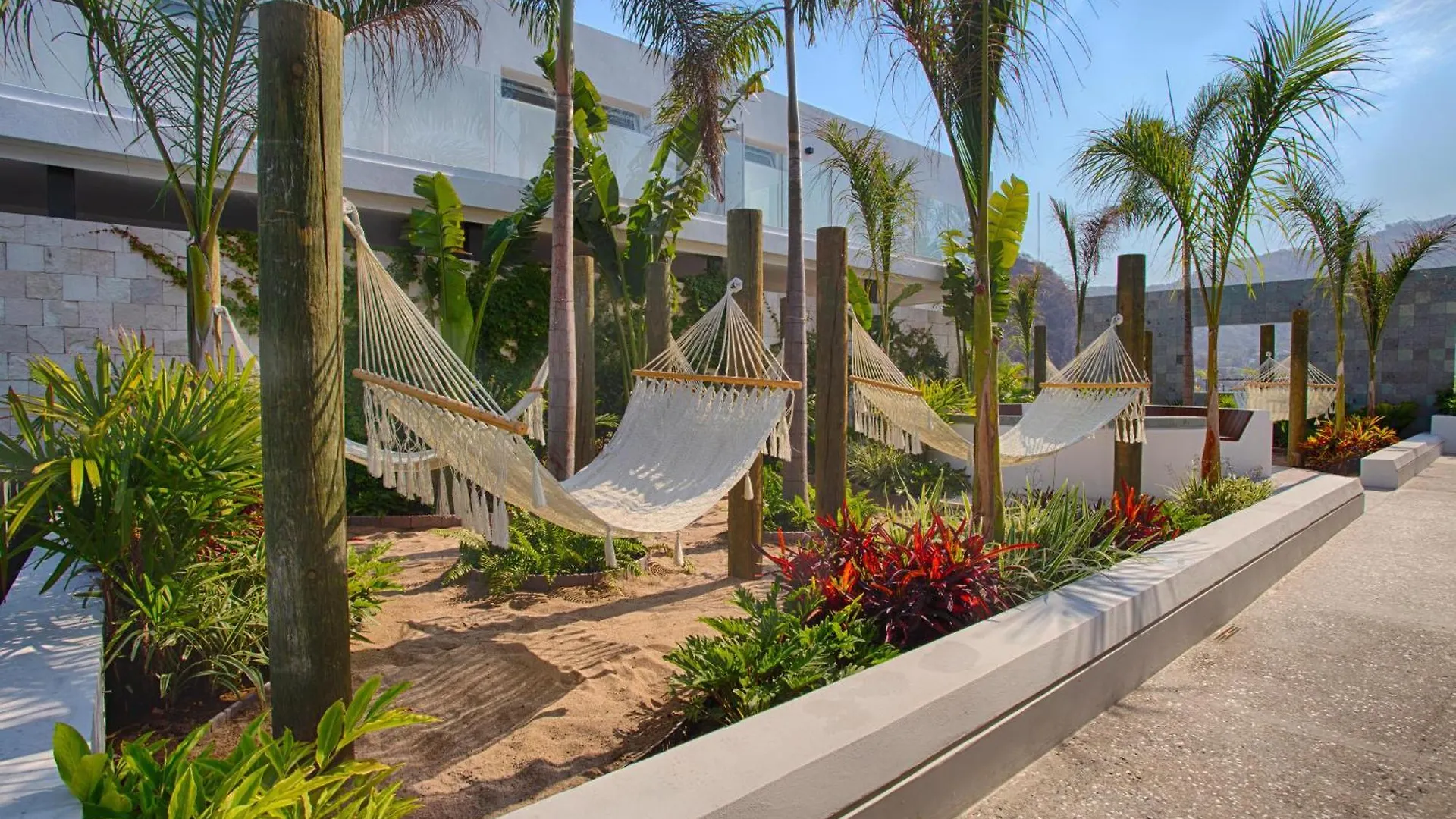 Condo La Buena Vida With Great Views, Pool, Gym Puerto Vallarta